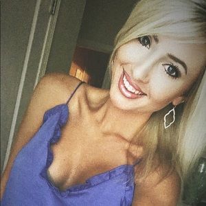 Meet your Posher, Brooke